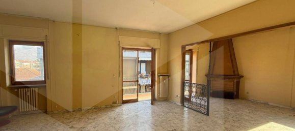 6 rooms Duplex in Avezzano, Italy No. 31426 3