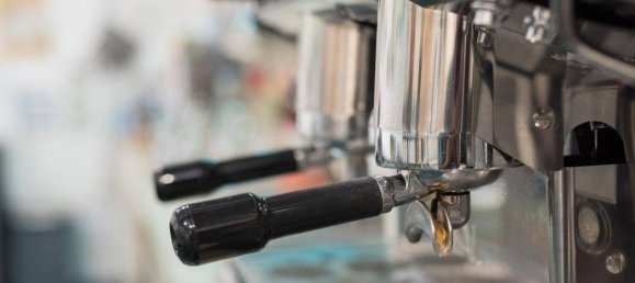 Коммерческая недвижимость с 5 комнатами в Чезена, Италия № 102586 2