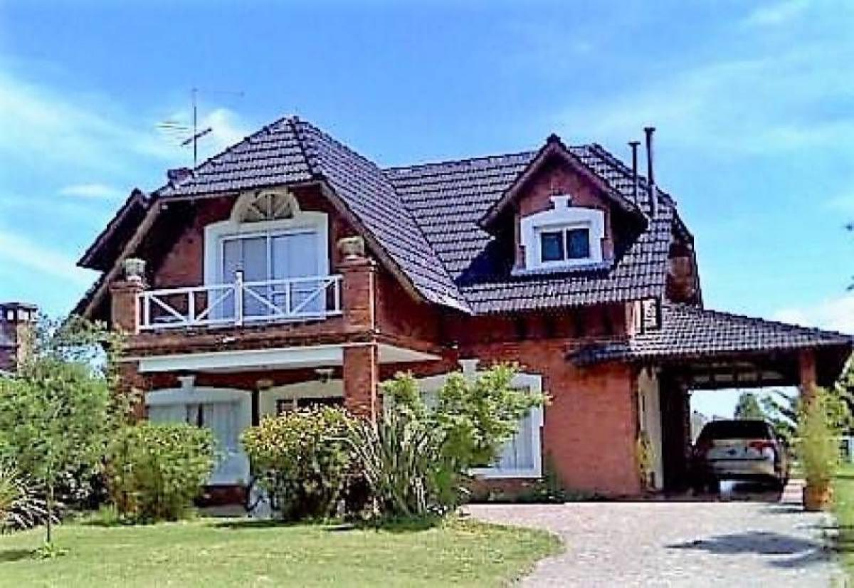 3 bedrooms House in Pilar, Argentina No. 53622
