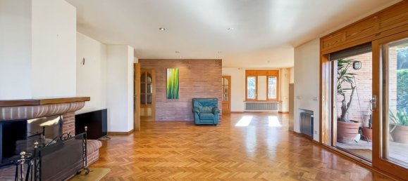 5 bedrooms House in Girona, Spain No. 84411 10