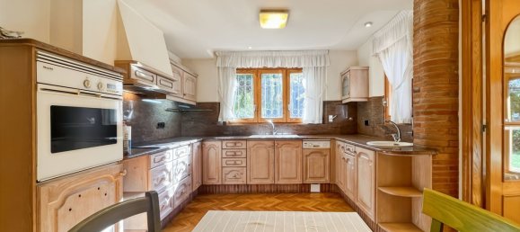 5 bedrooms House in Girona, Spain No. 84411 5