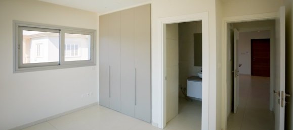 2 Schlafzimmer Wohnung in Germasogeia, Cyprus, Nr. 710 5