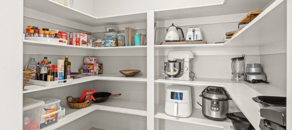 4 bedrooms House in Banksia Beach, Australia No. 930 10