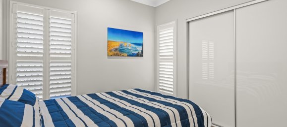 4 bedrooms House in Banksia Beach, Australia No. 930 18