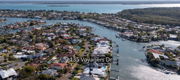 4 bedrooms House in Banksia Beach, Australia No. 930 24