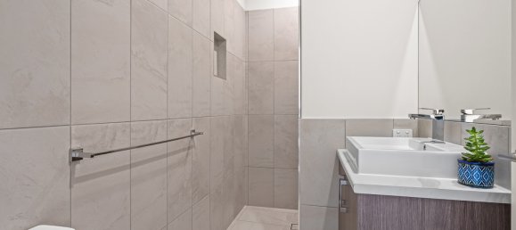 4 bedrooms House in Banksia Beach, Australia No. 930 12