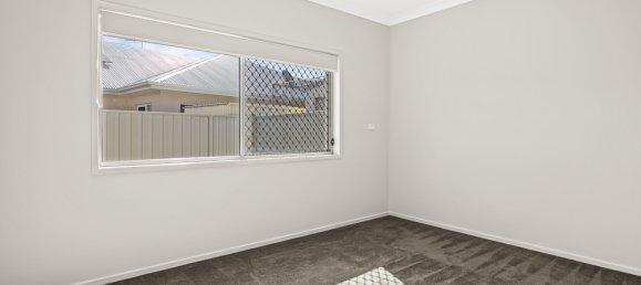 4 bedrooms House in Banksia Beach, Australia No. 930 15