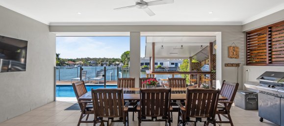 4 bedrooms House in Banksia Beach, Australia No. 930 5