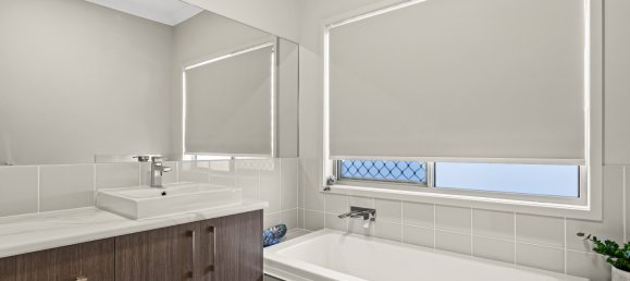 4 bedrooms House in Banksia Beach, Australia No. 930 16