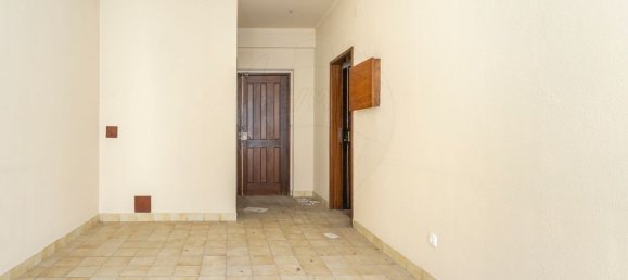 30m² Office in Barreiro, Portugal No. 60135 3