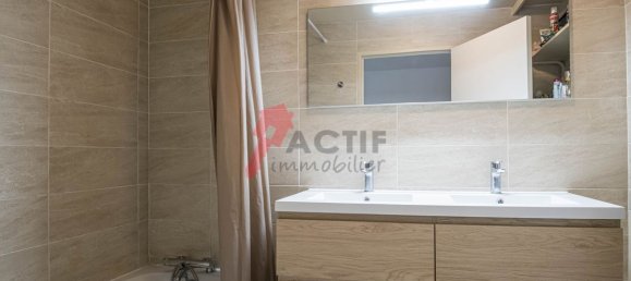 Apartamento de 3 dormitorios en Evry, France No. 137239 4