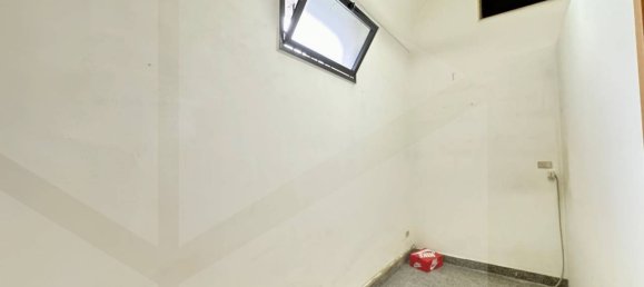 Propiedad comercial de 4 habitaciónes en Monopoli, Italy No. 31218 12