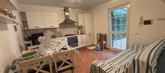 3 غرف نوم شقة في Massa, Italy رقم 325166 13