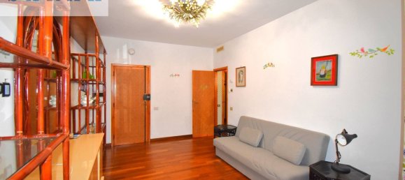 5 rooms Apartment in Viareggio, Italy No. 164662 4