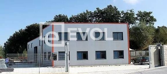 Коммерческая недвижимость 800м² в Порденоне, Италия № 128956 4