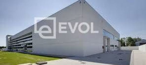 Коммерческая недвижимость 800м² в Порденоне, Италия № 128956 3