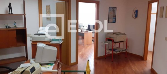 Коммерческая недвижимость 800м² в Порденоне, Италия № 128956 5