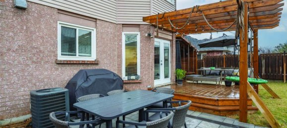 5 bedrooms House in Cambridge, Canada No. 77 5