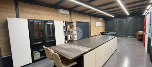 Armazém de 3 divisões em Calcio, Italy N.º 296753 8