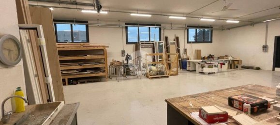 Armazém de 3 divisões em Calcio, Italy N.º 296753 11