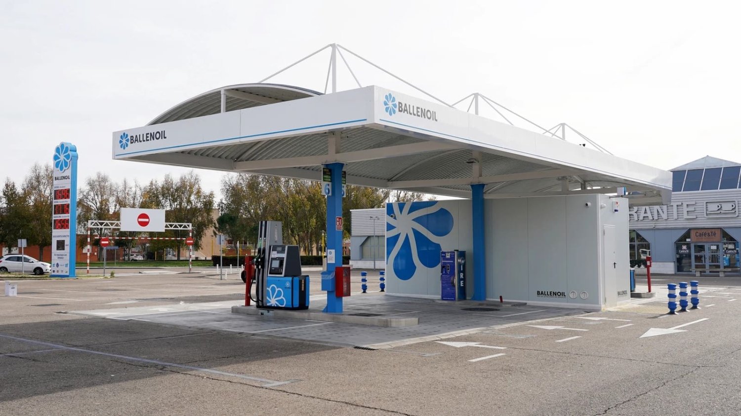 Propiedad comercial en Madrid, Spain 1310 m² No. 182729