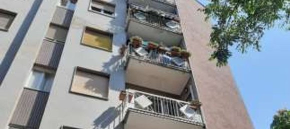 5 rooms Apartment in Vigevano, Italy No. 306699 9