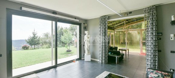 Villa de 5 divisões em Tavernerio, Italy N.º 17604 17