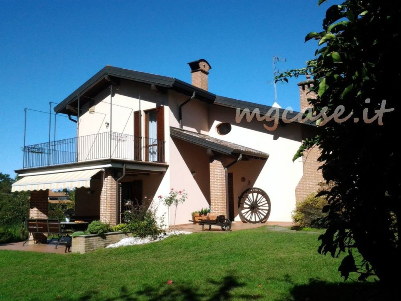 10-Zimmer Villa in Castelletto sopra Ticino, Italy, Nr. 89590
