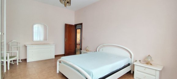 Дом с 11 спальнями в Морро д’Альба, Италия № 332507 20