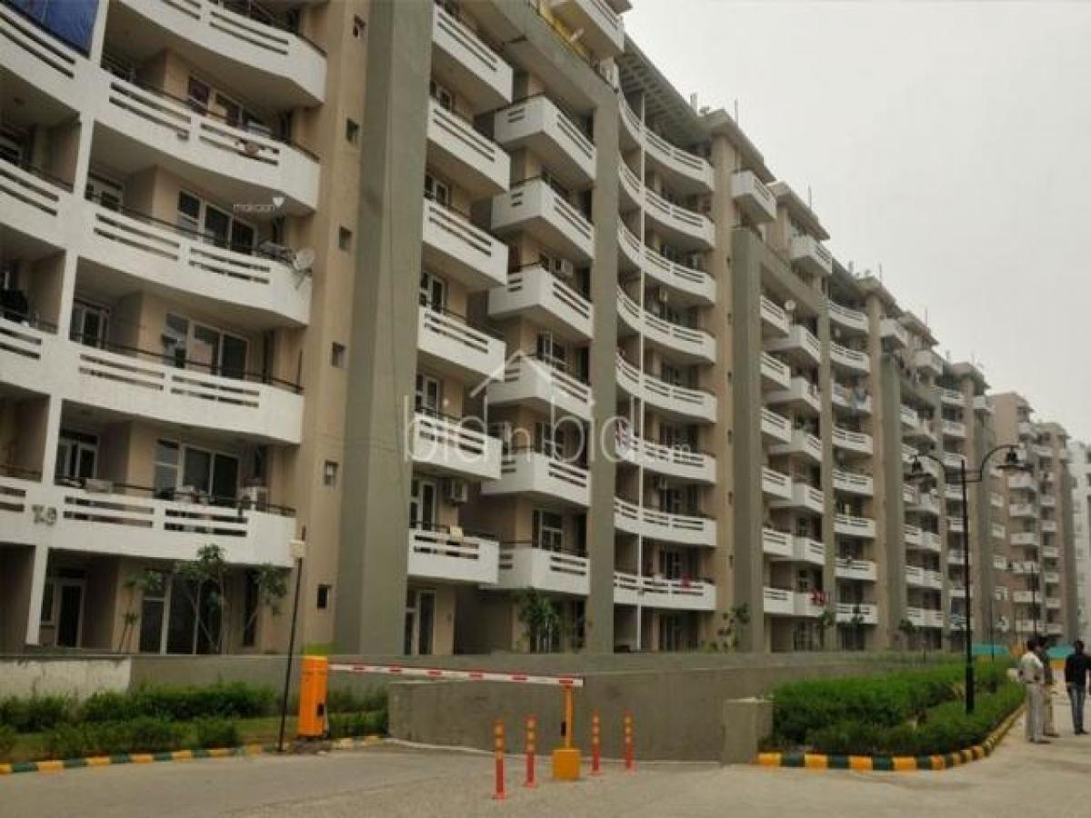 Casa de 3 dormitorios en Ghaziabad, India No. 55420