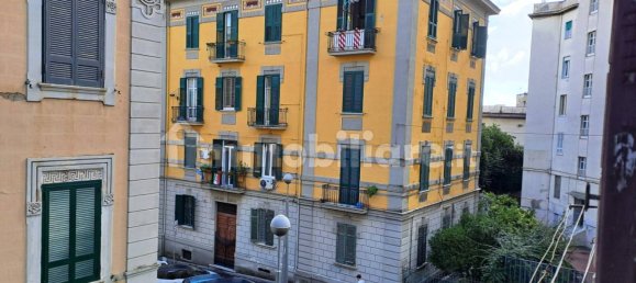 5 bedrooms Apartment in Naples, Italy No. 31549 11