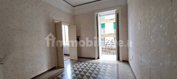 5 bedrooms Apartment in Naples, Italy No. 31549 5