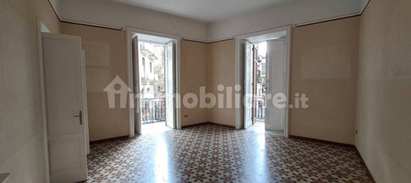 5 bedrooms Apartment in Naples, Italy No. 31549 3