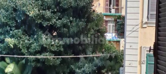 5 bedrooms Apartment in Naples, Italy No. 31549 9