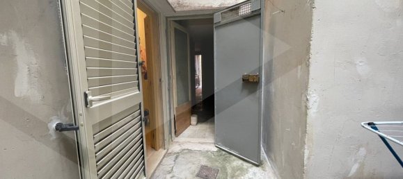 Casa de 2 habitaciónes en Corato, Italy No. 27284 10