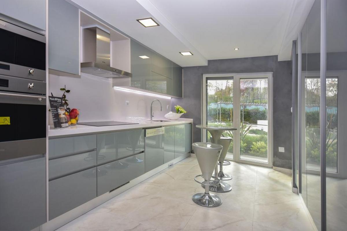 Apartamento de 4 dormitorios en Lisbon, Portugal No. 6514