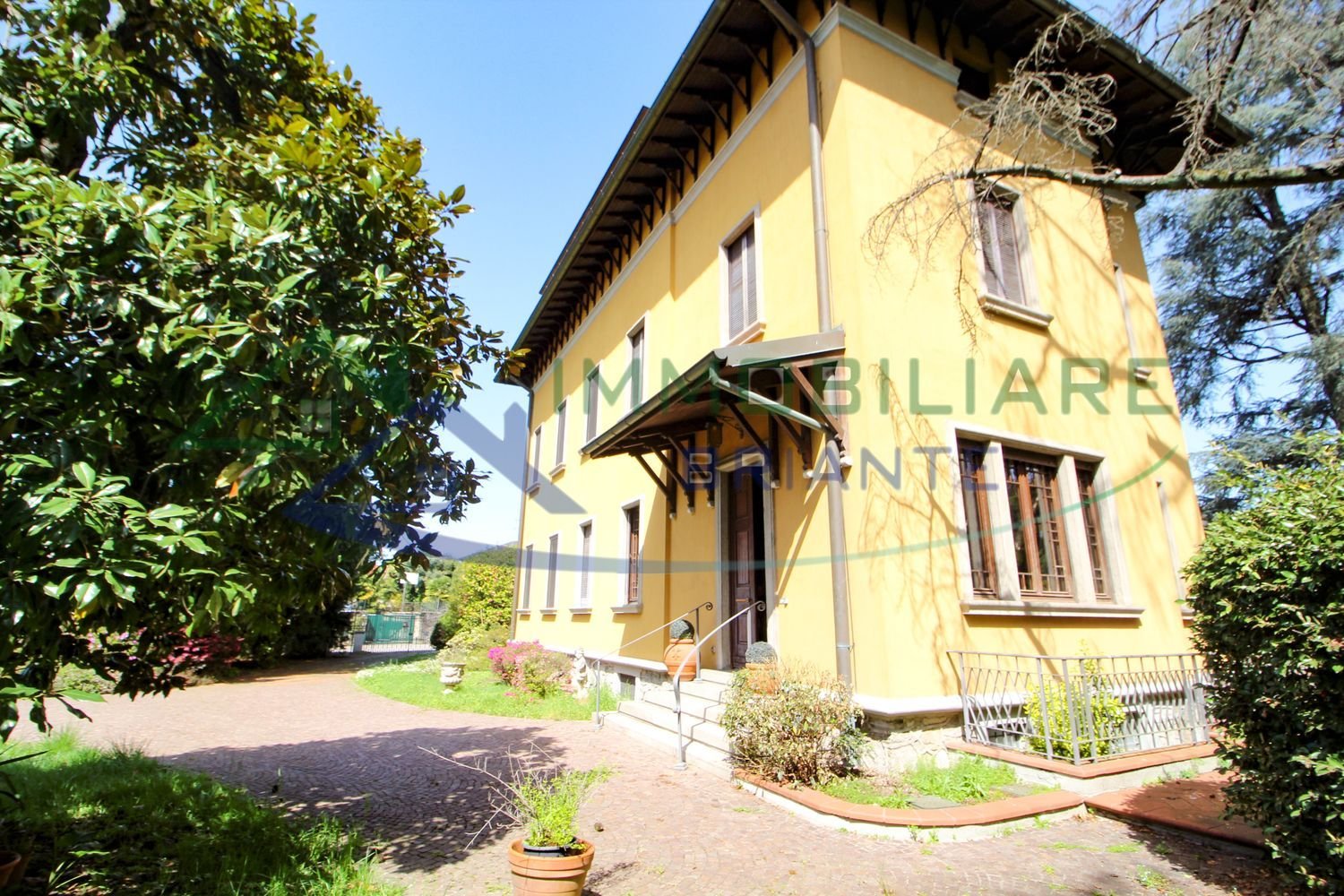 5 rooms Villa in Somma Lombardo, Italy No. 78574