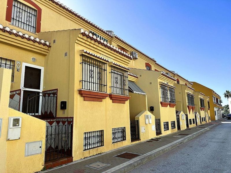 2 bedrooms Townhouse in Salobrena, Spain No. 225945
