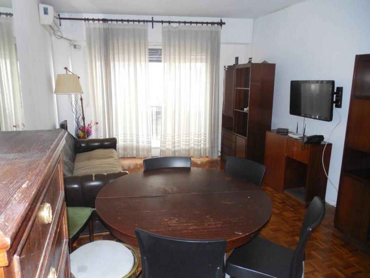 Apartamento de 2 dormitorios en Buenos Aires, Argentina No. 69735