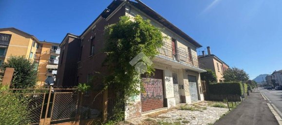 450m² Commercial property in Brescia, Italy No. 328420 5