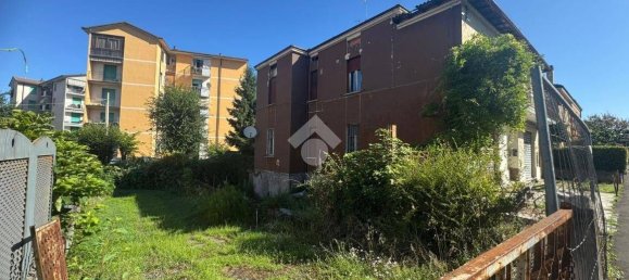 450m² Commercial property in Brescia, Italy No. 328420 6