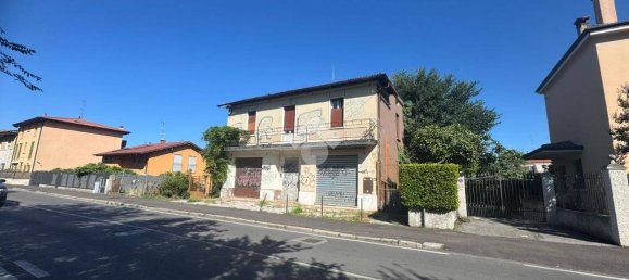 450m² Commercial property in Brescia, Italy No. 328420 14