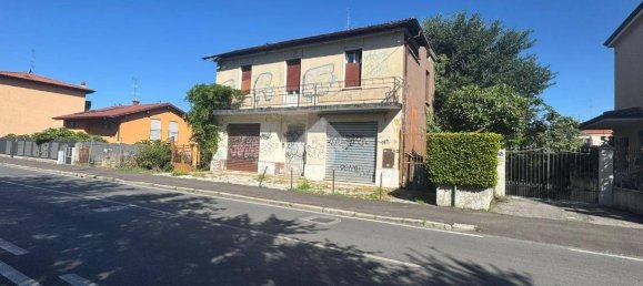 450m² Commercial property in Brescia, Italy No. 328420 18