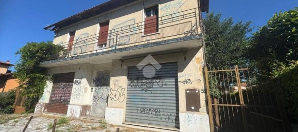 450m² Commercial property in Brescia, Italy No. 328420 9
