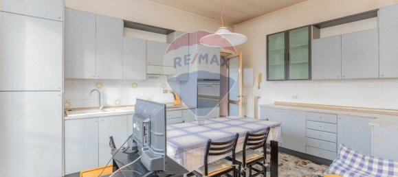 3 bedrooms Villa in Cardano al Campo, Italy No. 205695 32