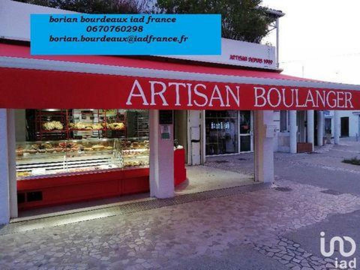 100m² Factory in Royan, France No. 21356