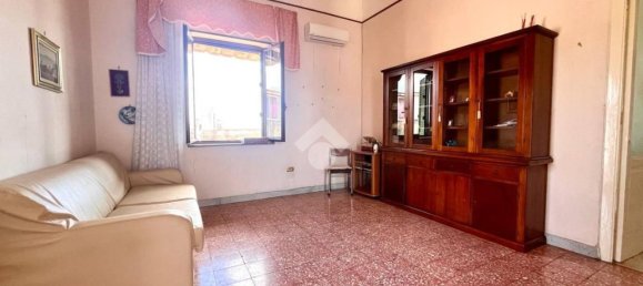 2 Schlafzimmer Wohnung in Naples, Italy, Nr. 311572 4