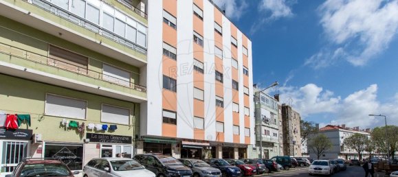 Apartamento de 3 dormitorios en Odivelas, Portugal No. 50641 13