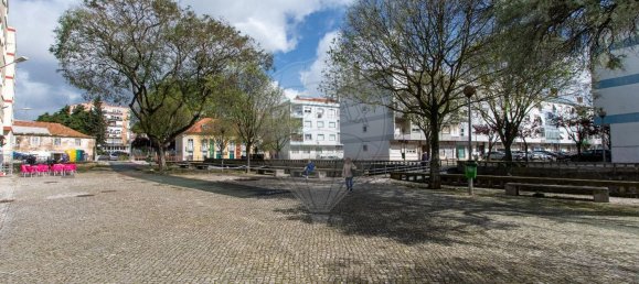 Apartamento de 3 dormitorios en Odivelas, Portugal No. 50641 11