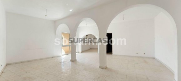 365m² Commercial property in Quarteira, Portugal No. 162555 28